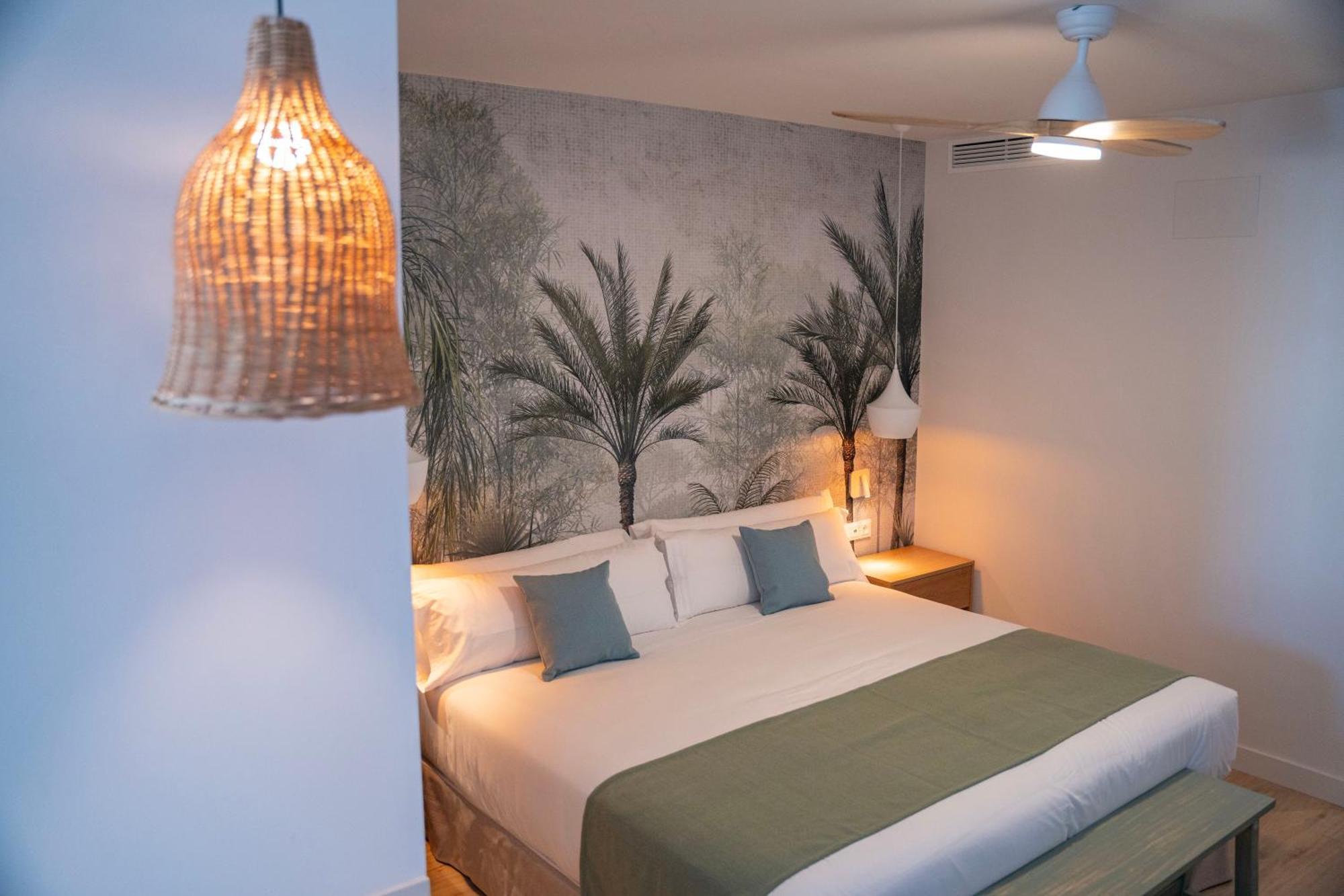 Punta Candor Suites โรตา ภายนอก รูปภาพ