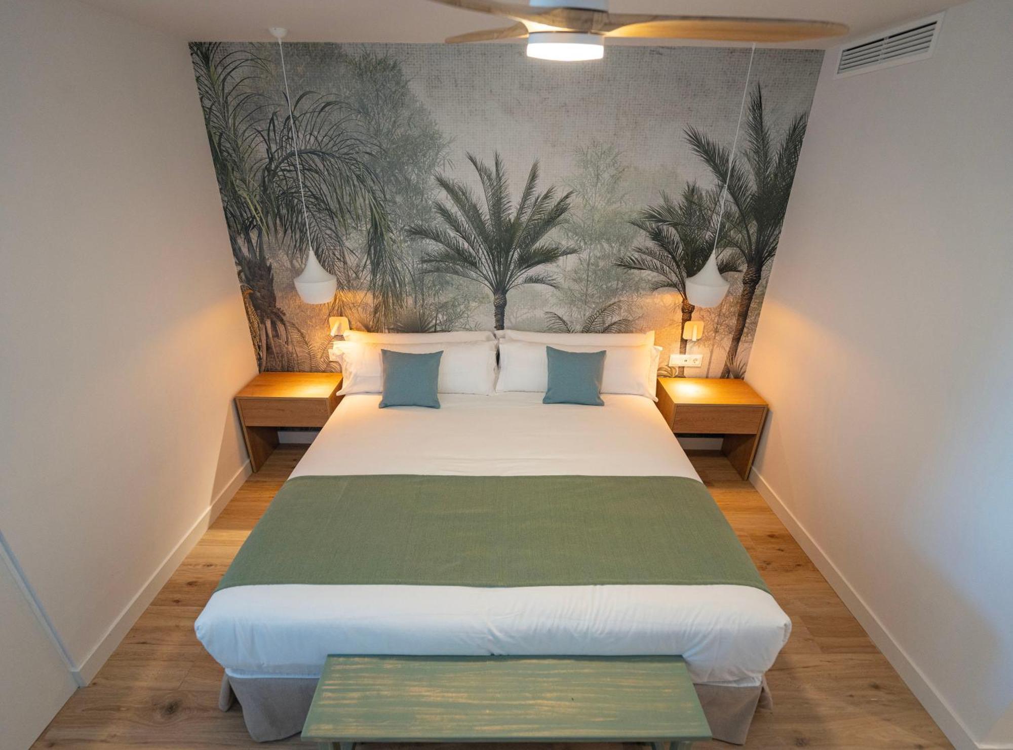 Punta Candor Suites โรตา ภายนอก รูปภาพ