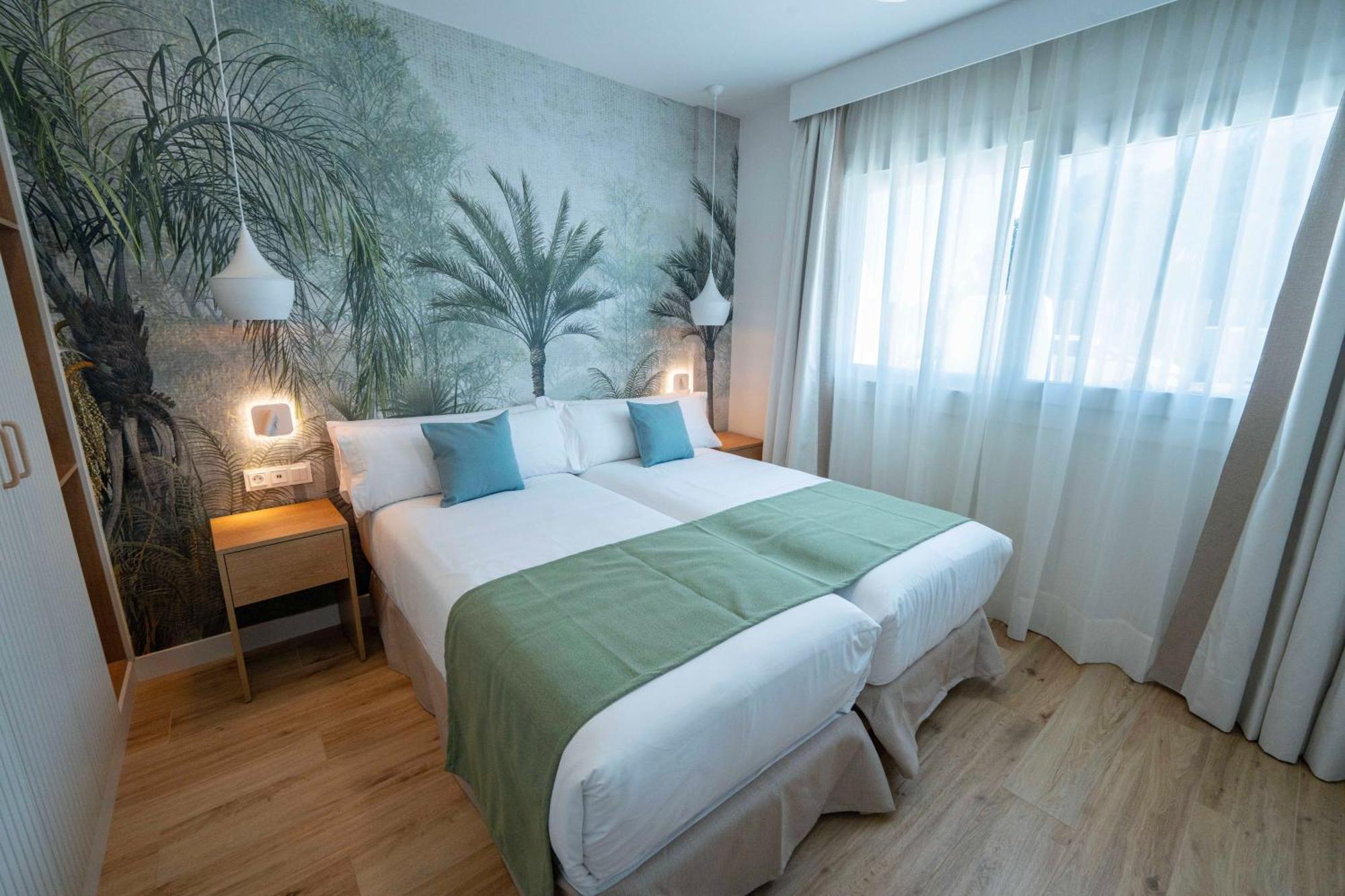 Punta Candor Suites โรตา ภายนอก รูปภาพ