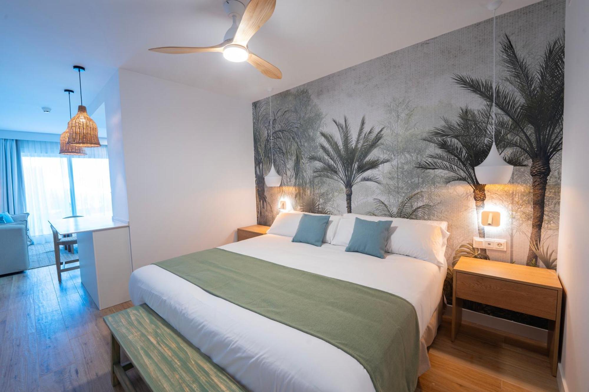 Punta Candor Suites โรตา ภายนอก รูปภาพ