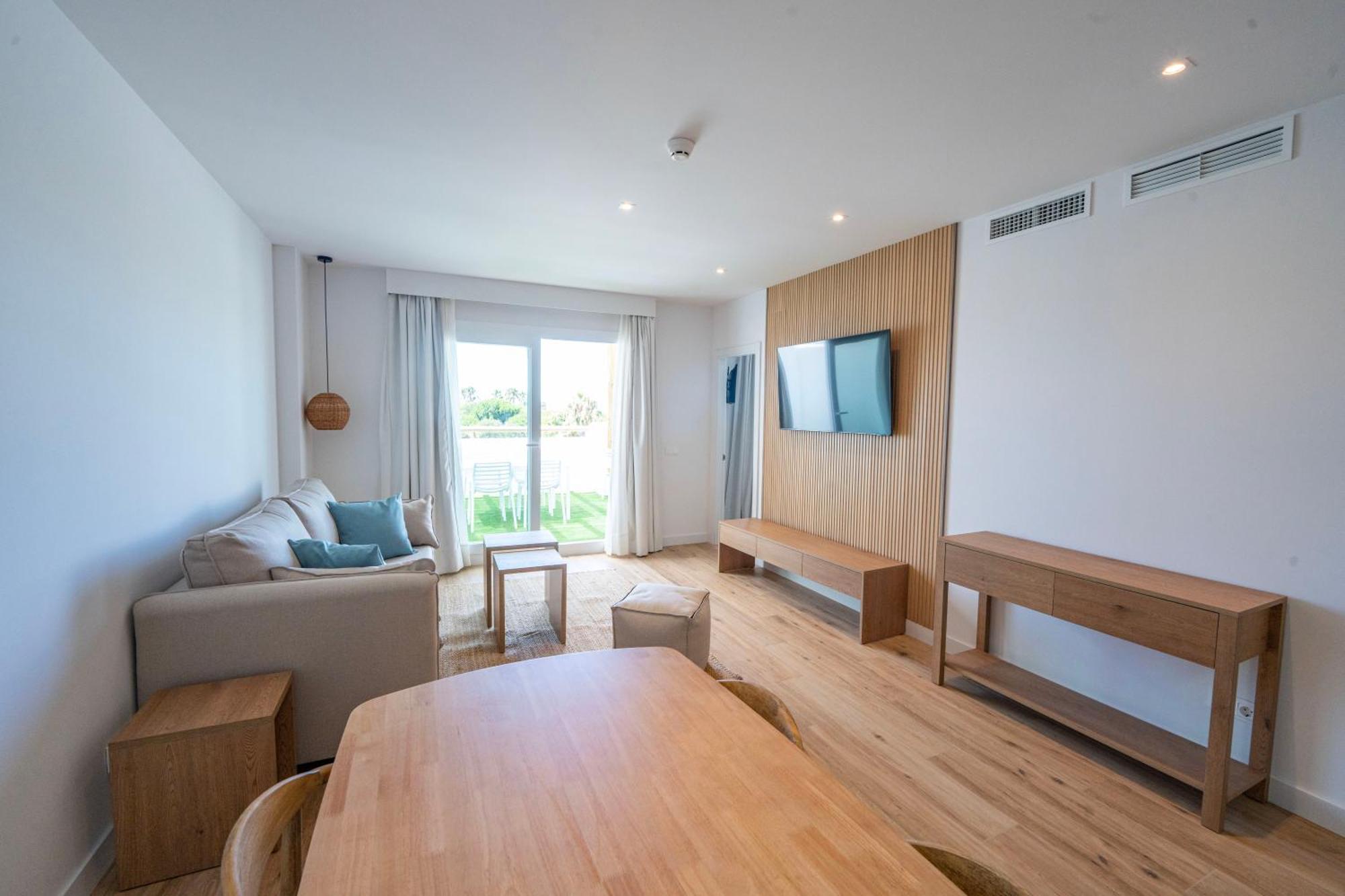 Punta Candor Suites โรตา ภายนอก รูปภาพ