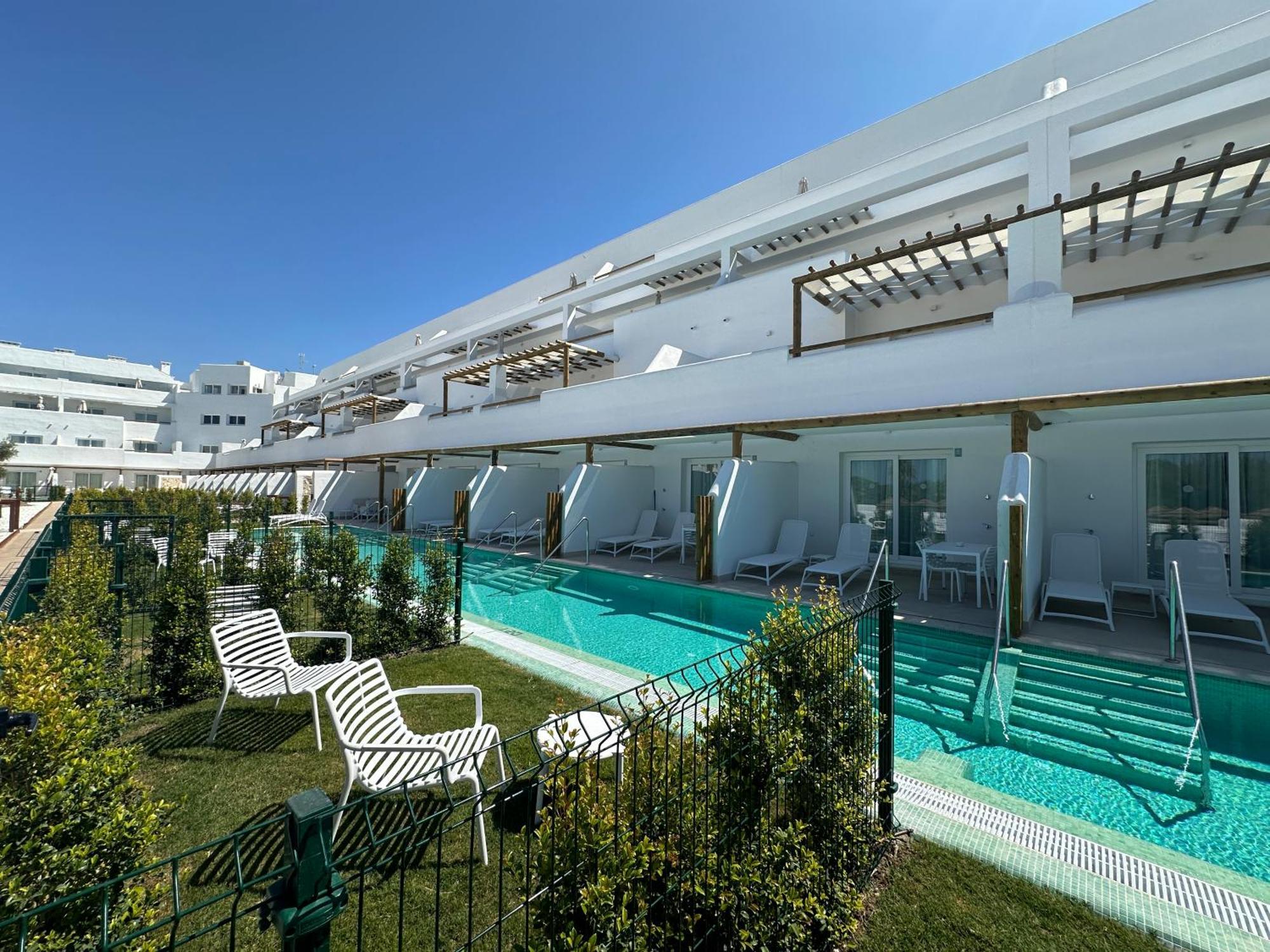 Punta Candor Suites โรตา ภายนอก รูปภาพ